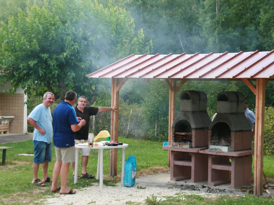 France - Sud Ouest - Prayssas - Camping Domaine de Neguenou 3*