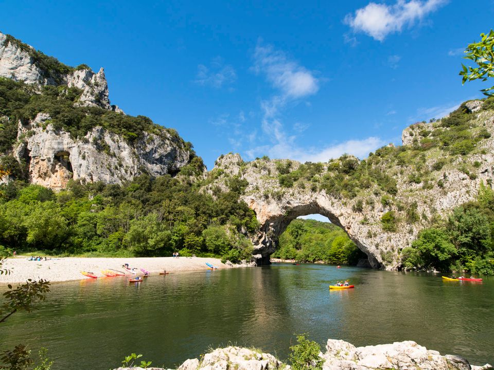 France - Rhône - Ruoms - Camping Sites et Paysages - Le Petit Bois, 3*