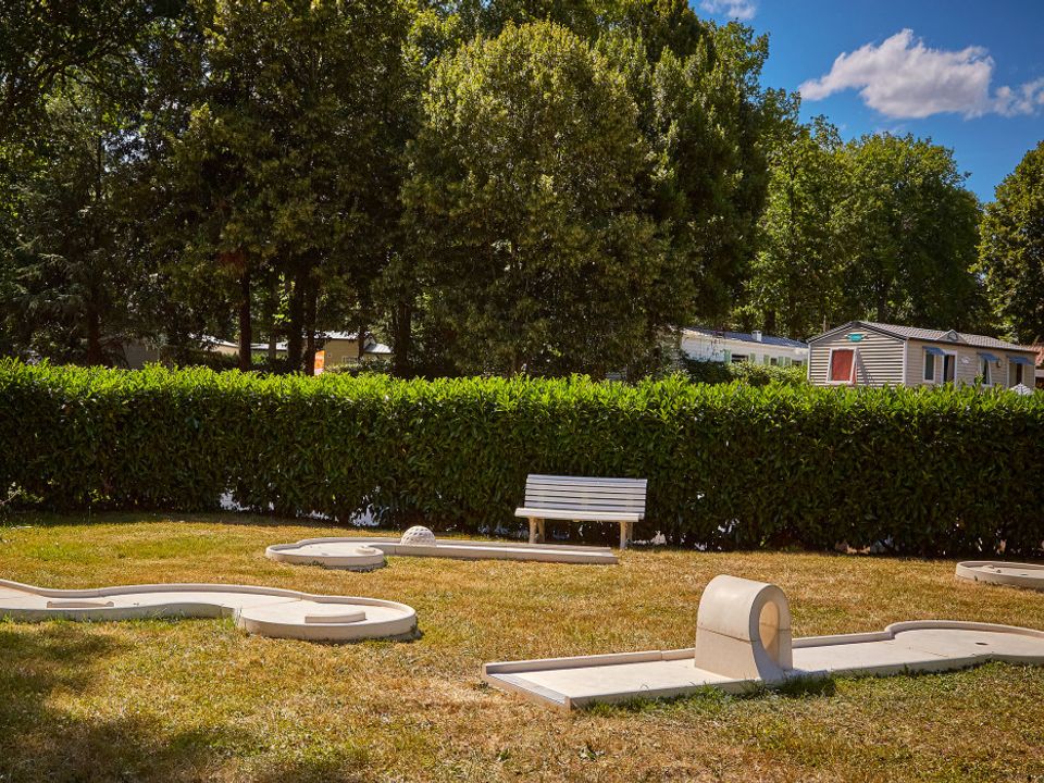 France - Ile de France - Saint Chéron - Camping Le Parc des Roches, 3*