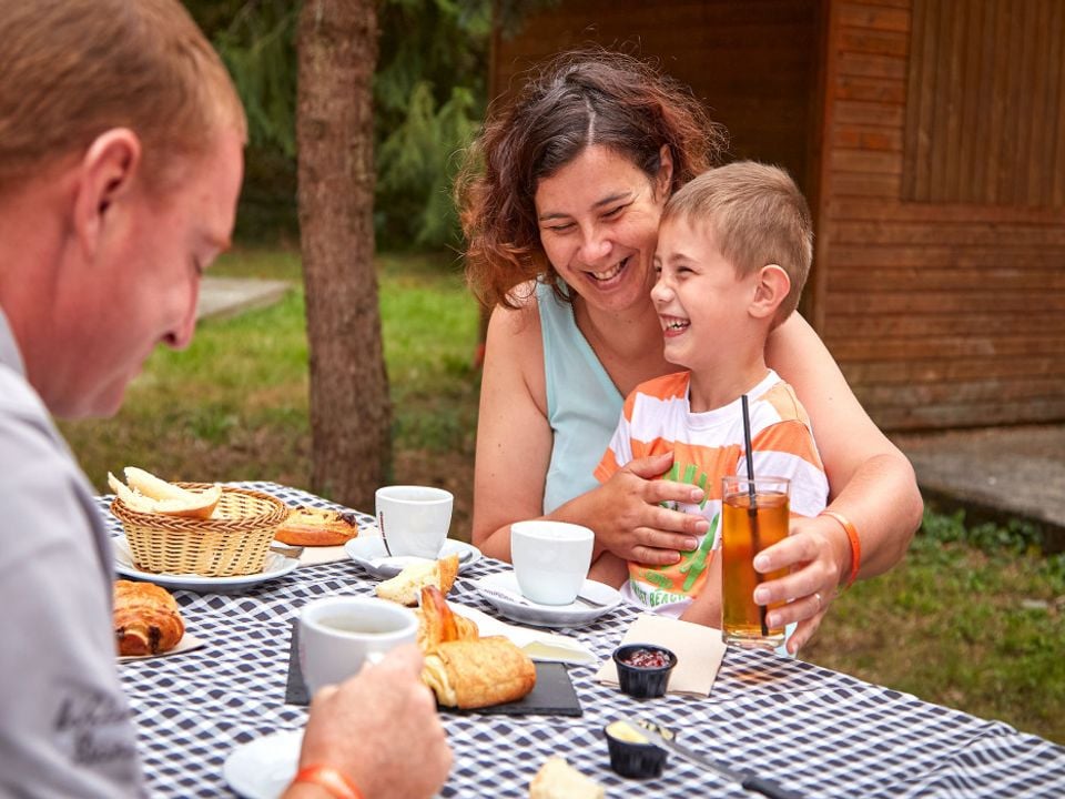 France - Ile de France - Saint Chéron - Camping Le Parc des Roches, 3*