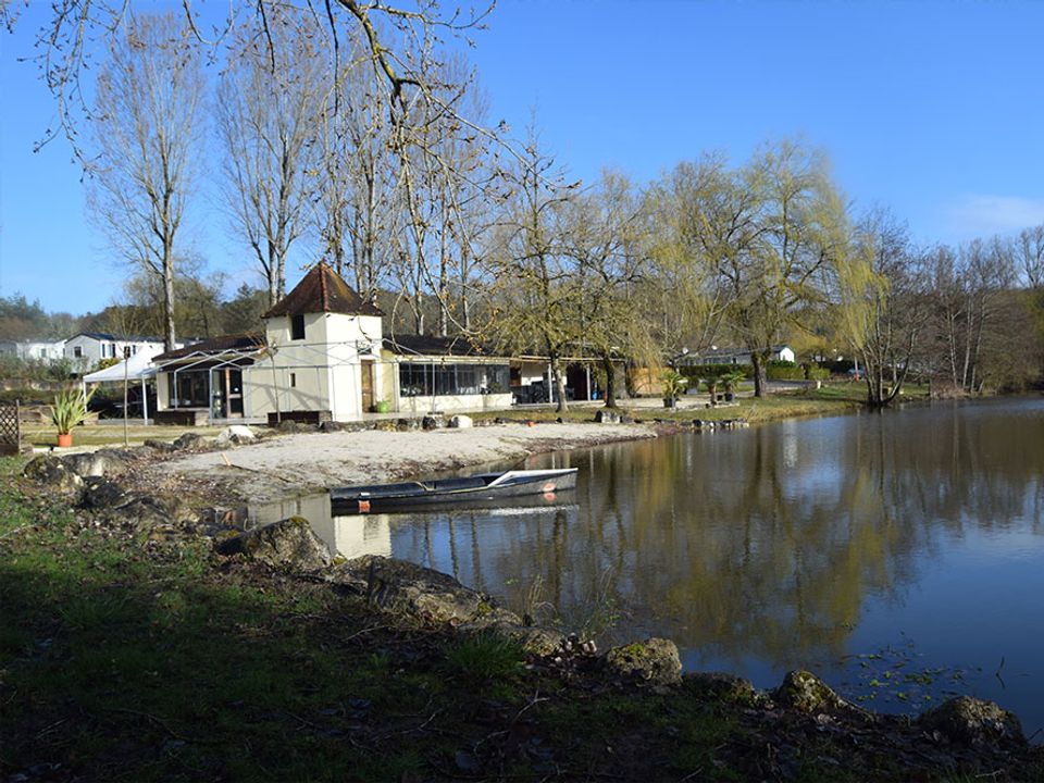 France - Sud Ouest - Saint Félix de Bourdeilles - Camping les Etangs du Plessac, 4*