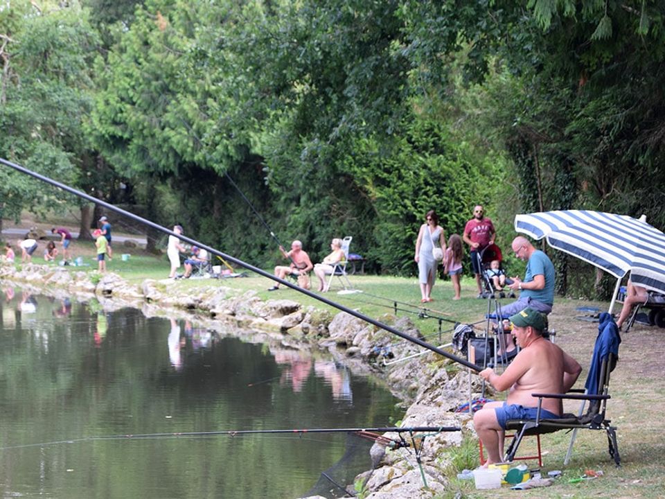 France - Sud Ouest - Saint Félix de Bourdeilles - Camping les Etangs du Plessac, 4*