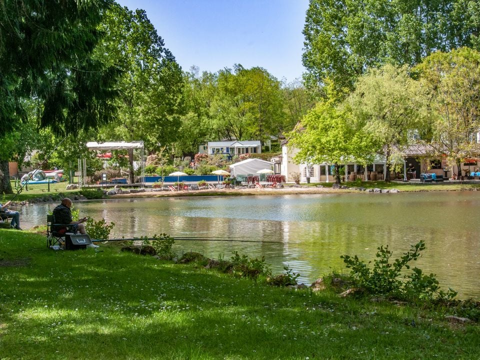 Camping les Etangs de Plessac.