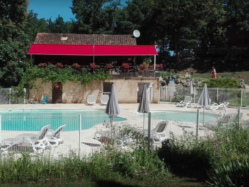 Camping La Truffiere 3*, Saint Cirq Lapopie, Sud Ouest, France avec