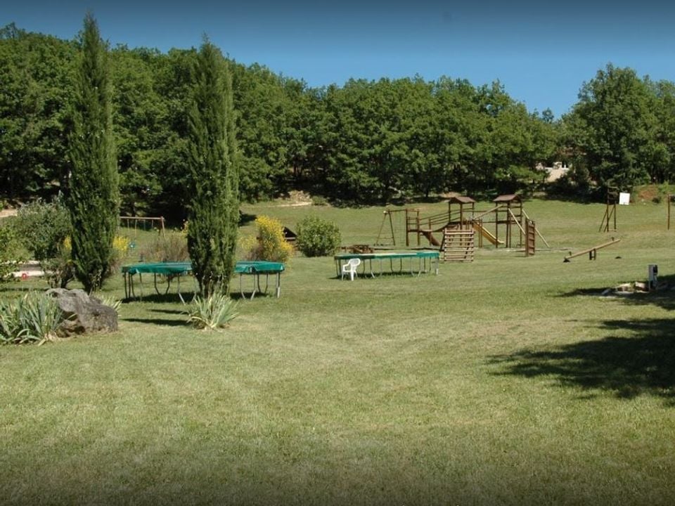Camping La Truffiere 3*, Saint Cirq Lapopie, Sud Ouest, France avec