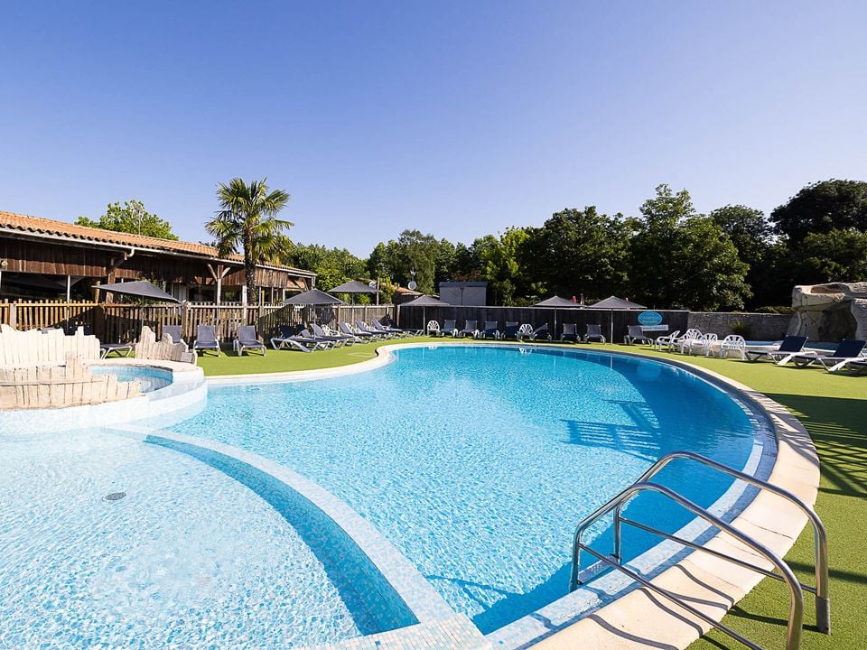 Camping La Grand Métairie - Camping Paradis