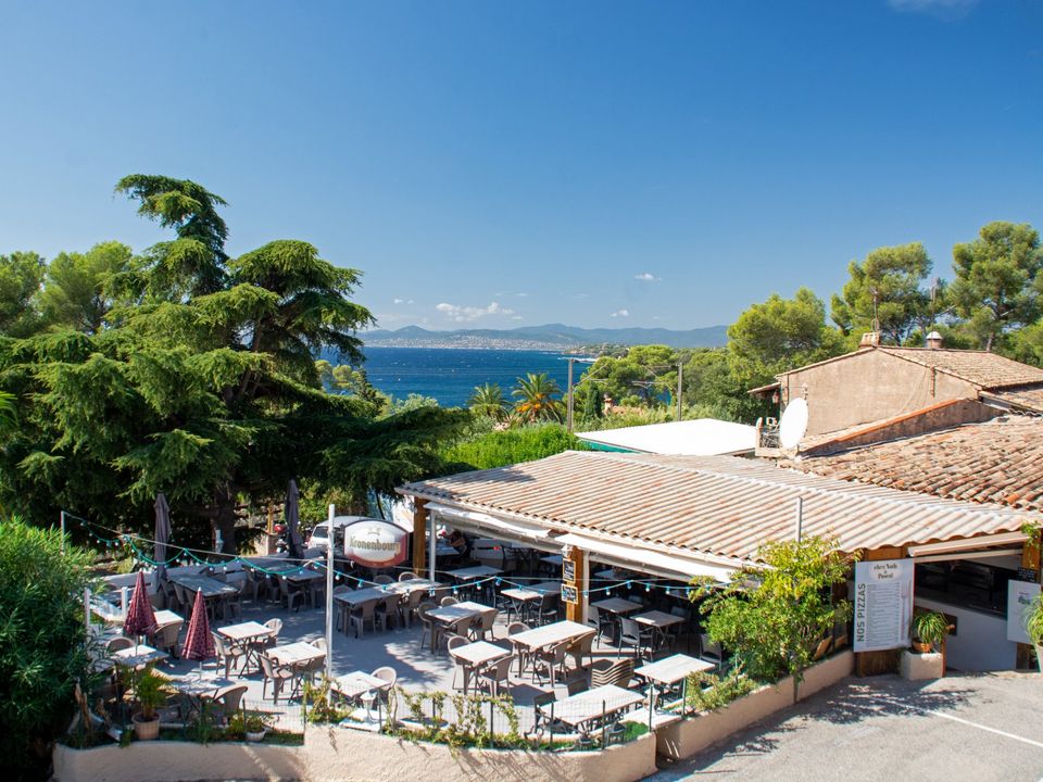 Camping de l'Ile d'Or 2*, Saint Raphael, Cote d'Azur, France avec