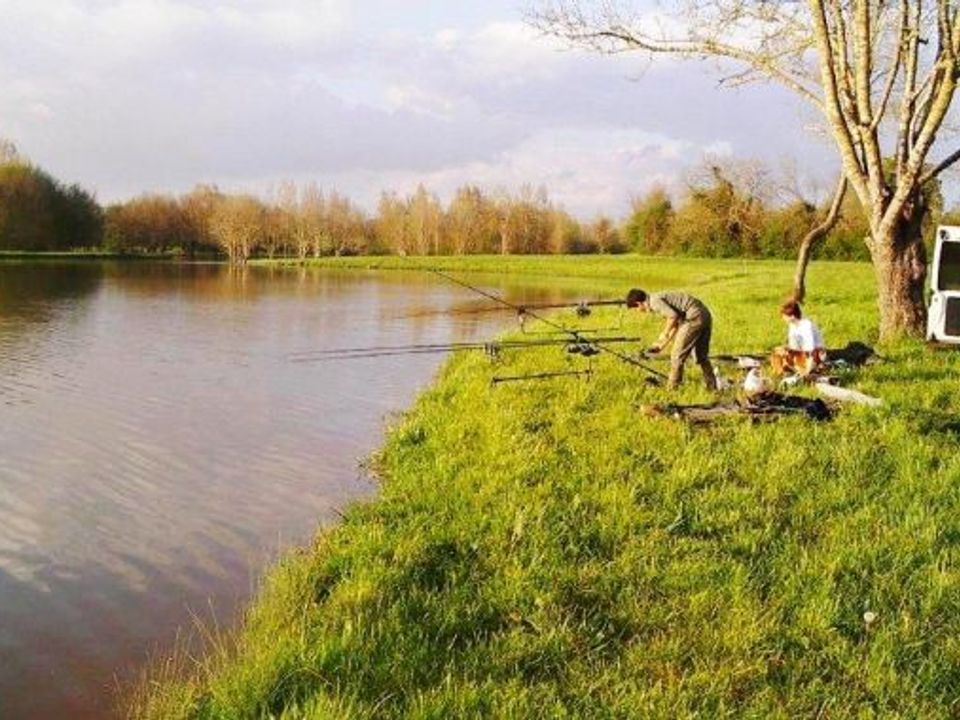 France - Poitou Loire - Saint Valérien - Camping Les Rulières 3*