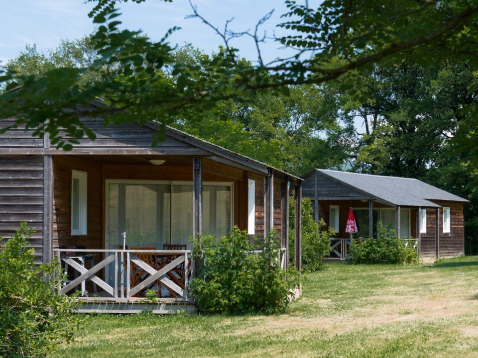 Camping La Cascade 3*, Sainte Eulalie d'Olt, Sud Ouest, France avec Voyages Leclerc Campings