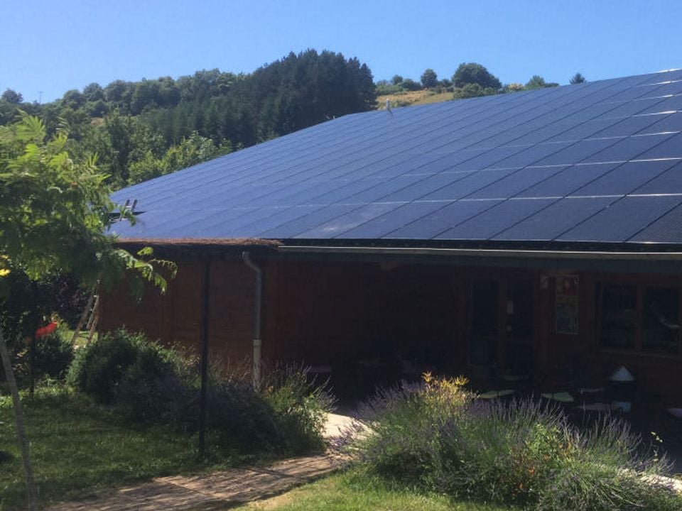 Camping La Cascade 3*, Sainte Eulalie d'Olt, Sud Ouest, France avec Voyages Leclerc Campings