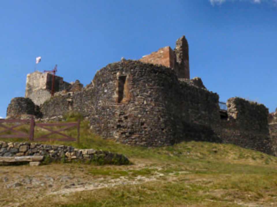 Camping La Cascade 3*, Sainte Eulalie d'Olt, Sud Ouest, France avec