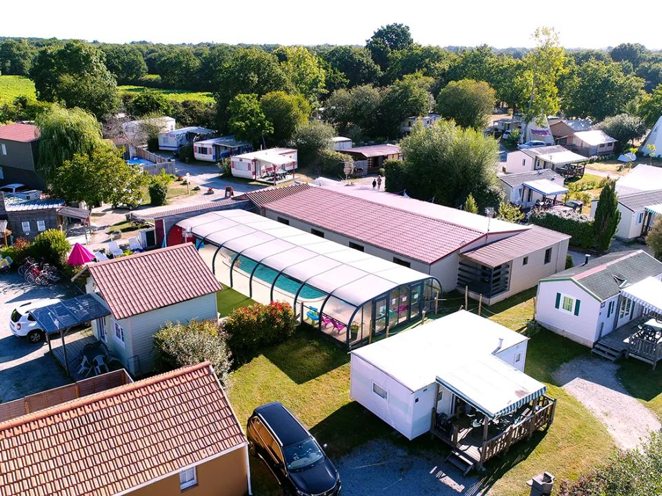 camping-les-papostites-maisons-dans-la-prairie