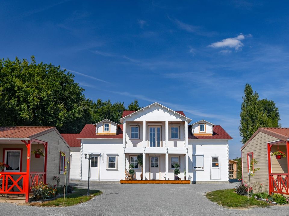 Where is Village de Gîte Dallas located ? photo 5