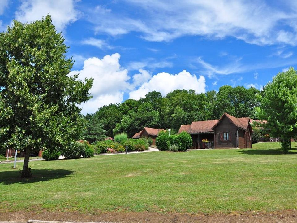 France - Sud Ouest - Thégra - Les Chalets de Thegra 3*