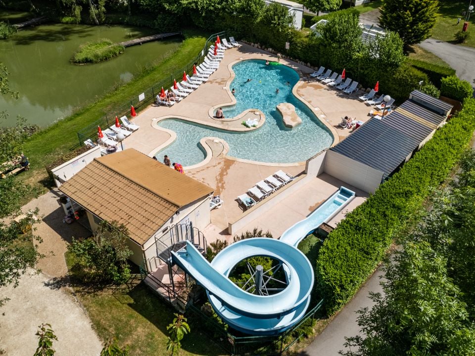 Where is Camping Country Park Les Etangs Fleuris - Touquin located? - Photo 3