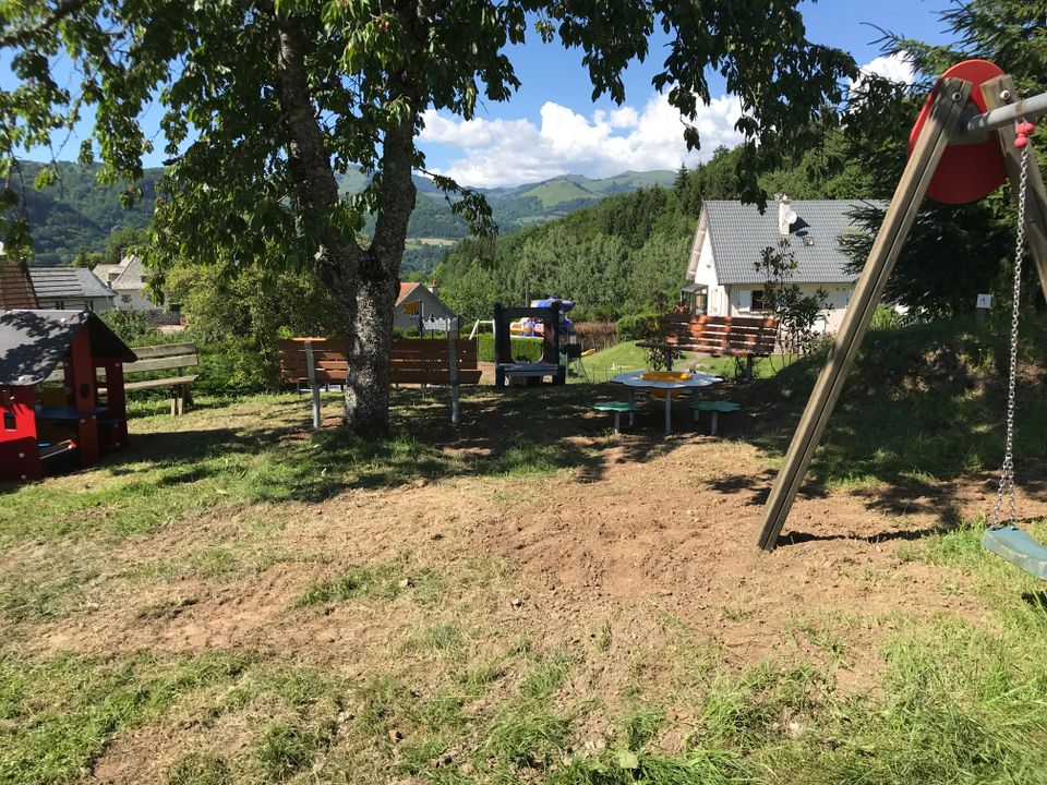 France - Auvergne - Vic sur Cère - Camping Pommeraie, 4*