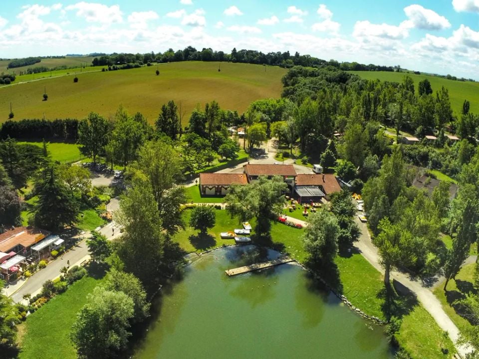 Flower Camping Le Lac De Thesauque