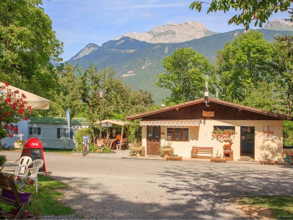 France - Alpes et Savoie - Lathuile - Camping Le Verger Fleuri, 2*