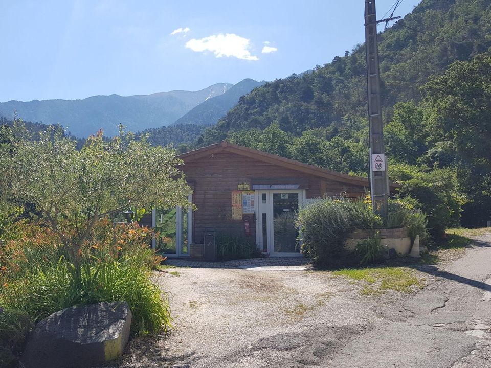 France - Pyrénées - Vernet les Bains - Camping Les Cerisiers, 2*