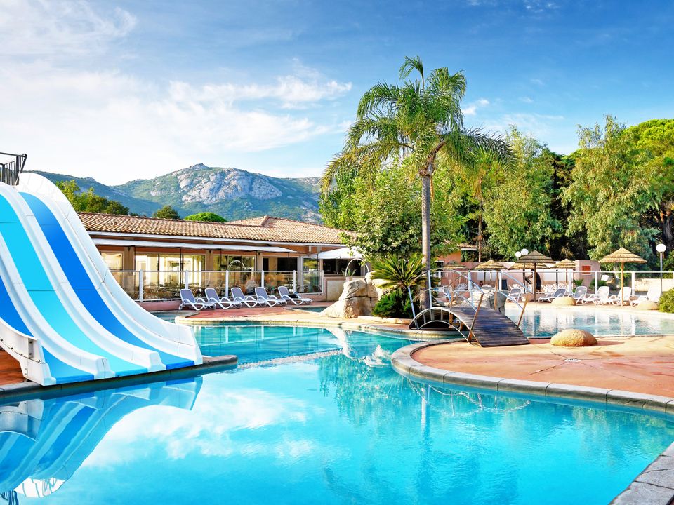 Where is Camping Les Castors located? - Photo 2