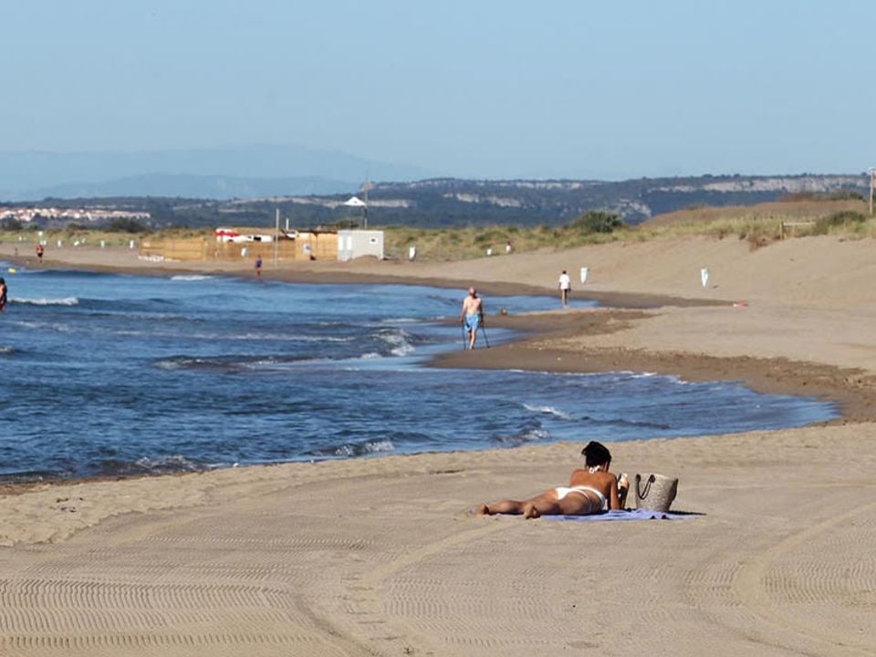 Camping Cote du Soleil 4*, Serignan, Mediterranee Ouest, France avec