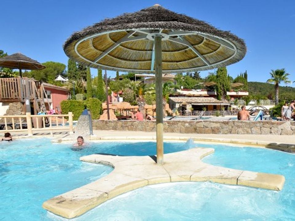 Camping Domaine De La Bergerie à ROQUEBRUNE SUR ARGENS, tarifs et