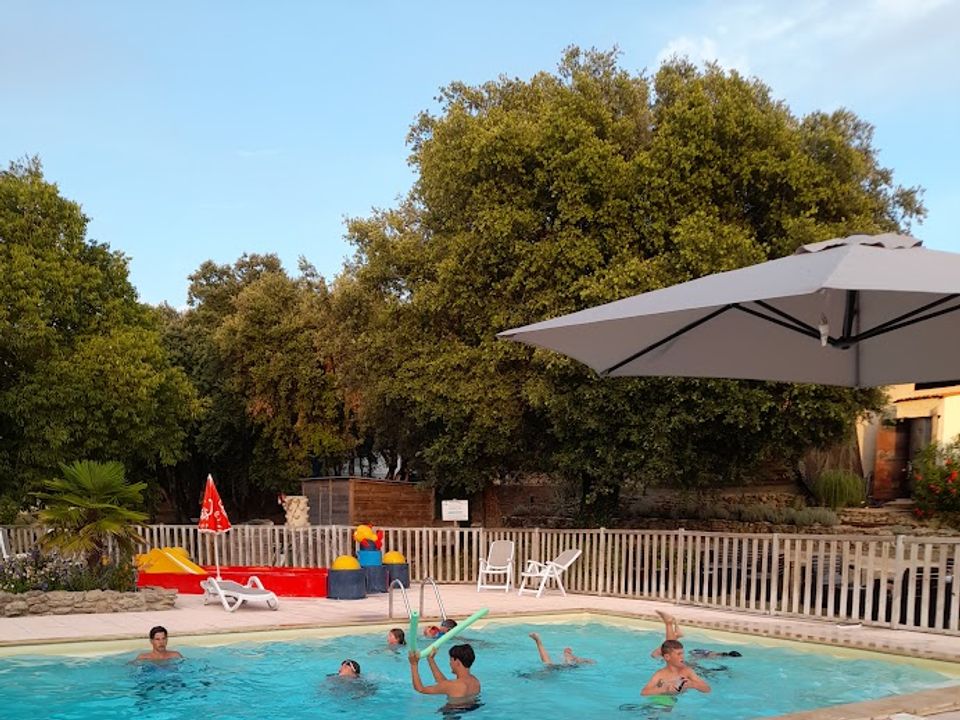 France - Languedoc - Junas - Camping Les chênes 3*