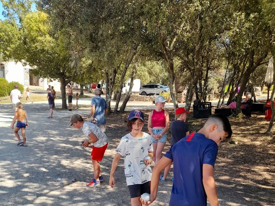 France - Languedoc - Junas - Camping Les chênes 3*