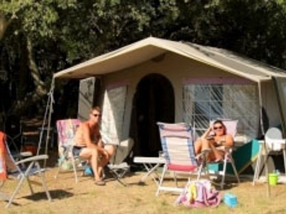 France - Languedoc - Junas - Camping Les chênes 3*