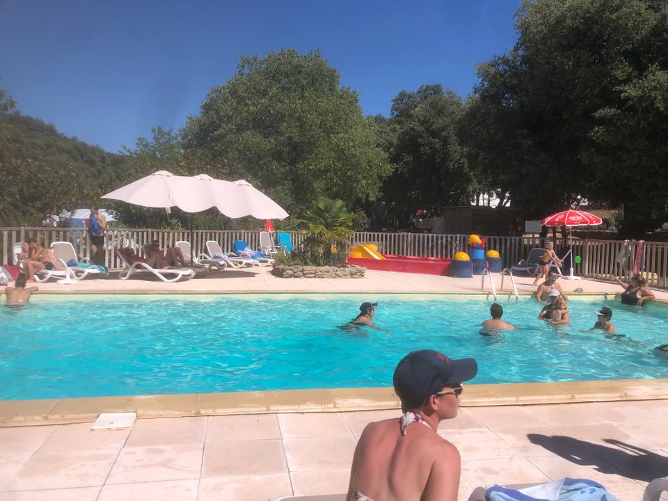 France - Languedoc - Junas - Camping Les chênes 3*