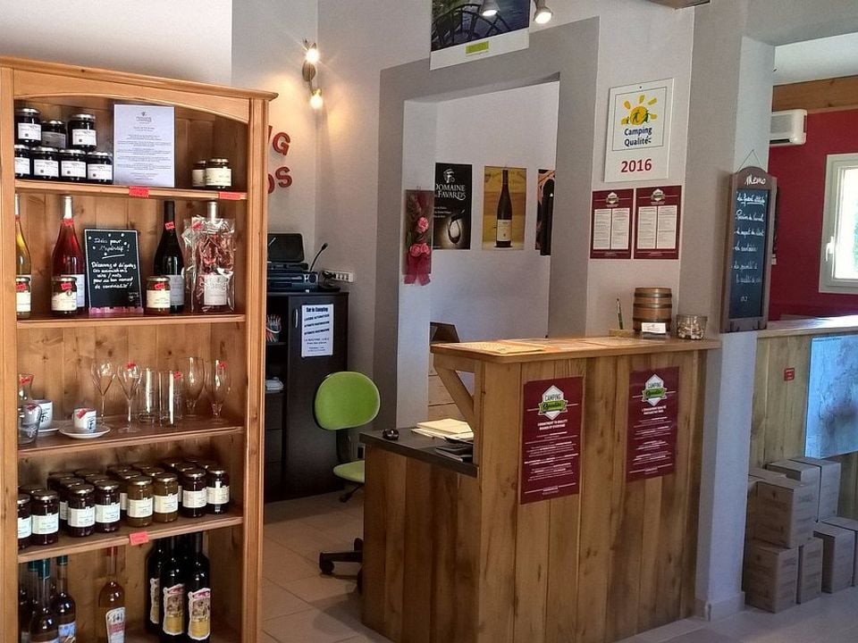 Camping Des Favards Provence-Alpes-Côte d'Azur - Violès visuel 5/10