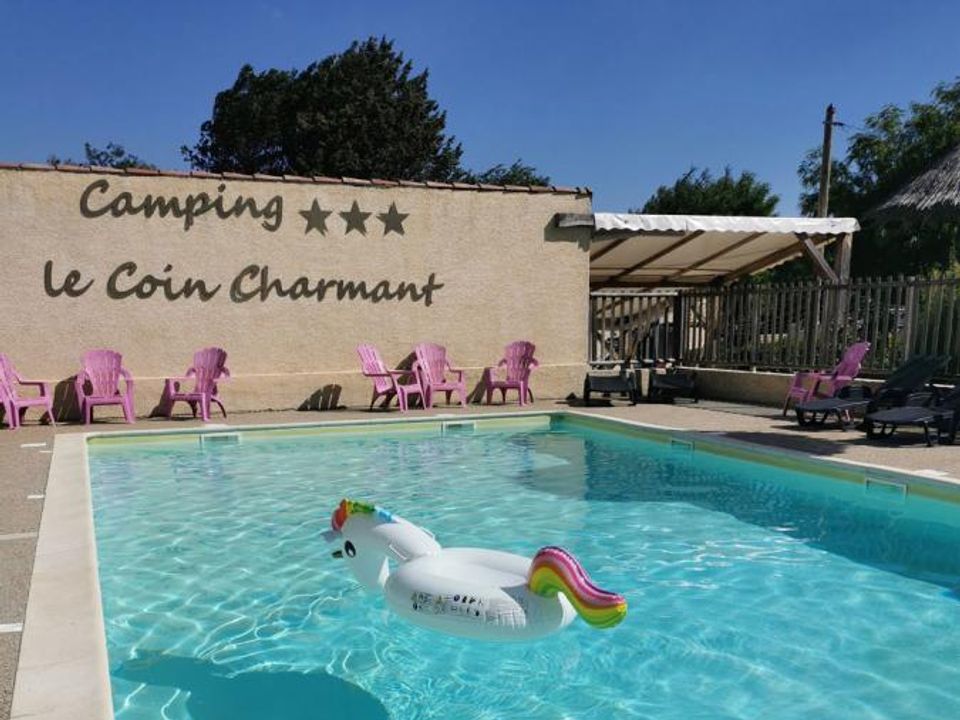 Camping Le Coin Charmant, 3*, Chauzon, Rhone, France avec Voyages
