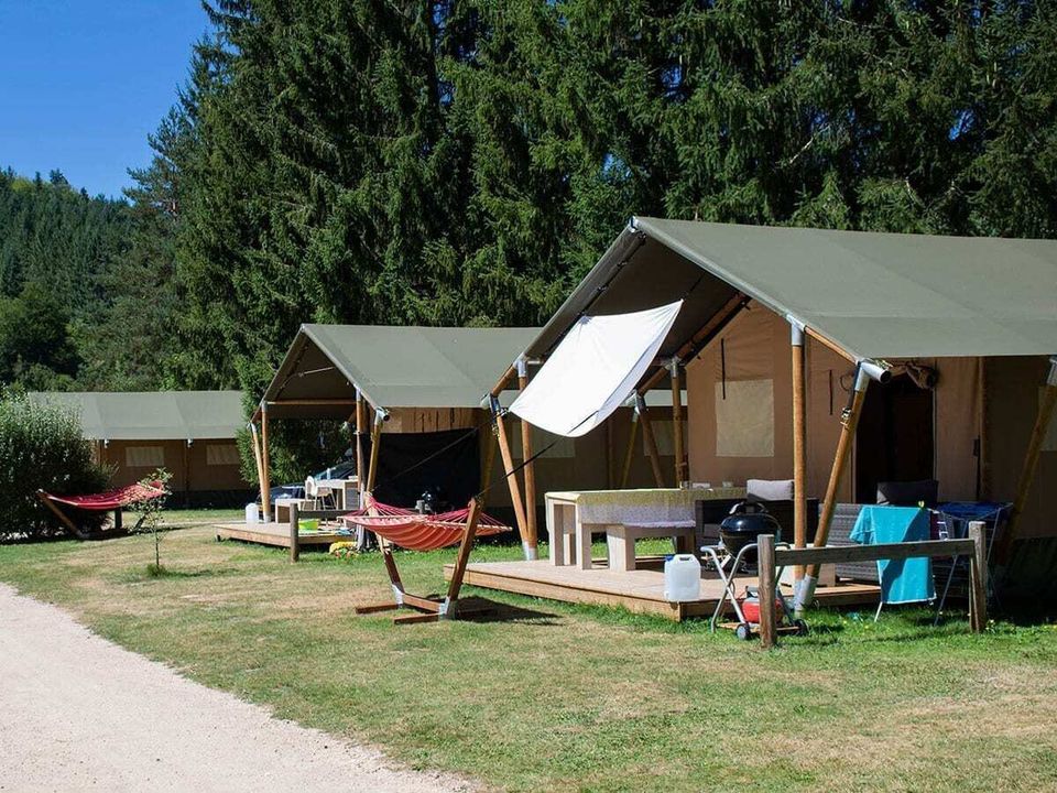 France - Auvergne - Sainte Sigolène  - Camping Sites et Paysages - Le Vaubarlet, 4*