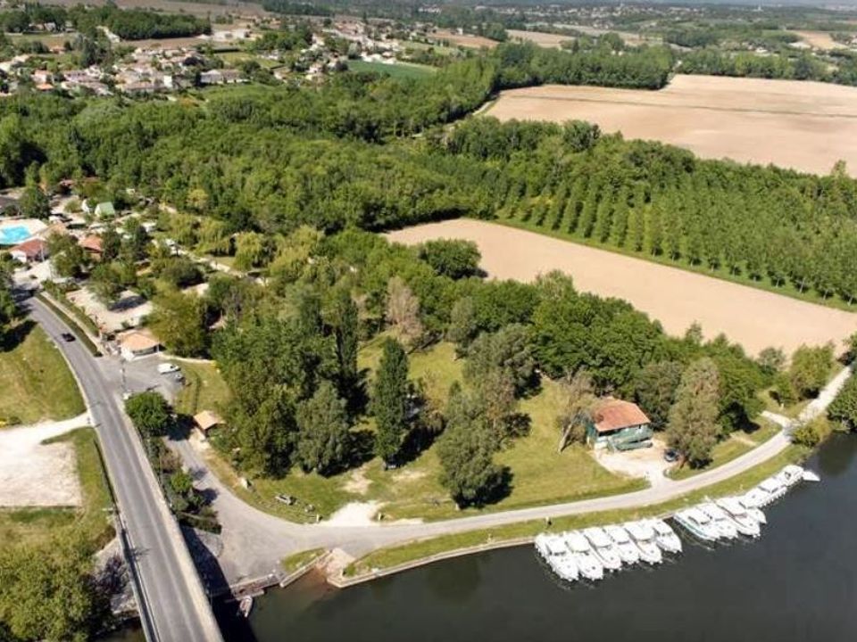 France - Poitou Loire - Sireuil - Camping Le Nizour 3*