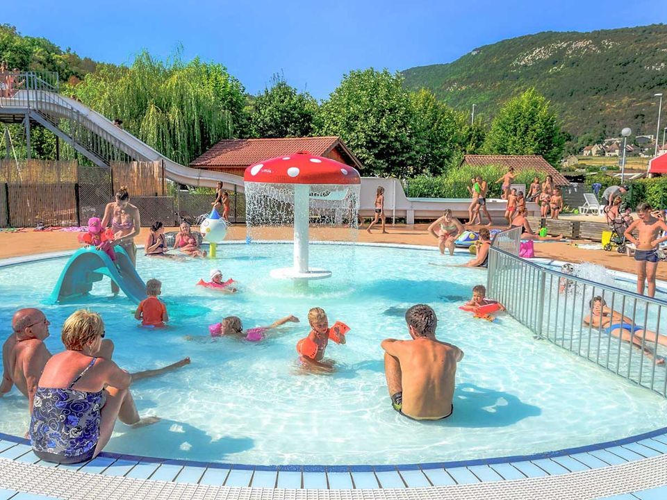 France - Rhône - Murs et Gélignieux - Camping Ile De La Comtesse, 4*