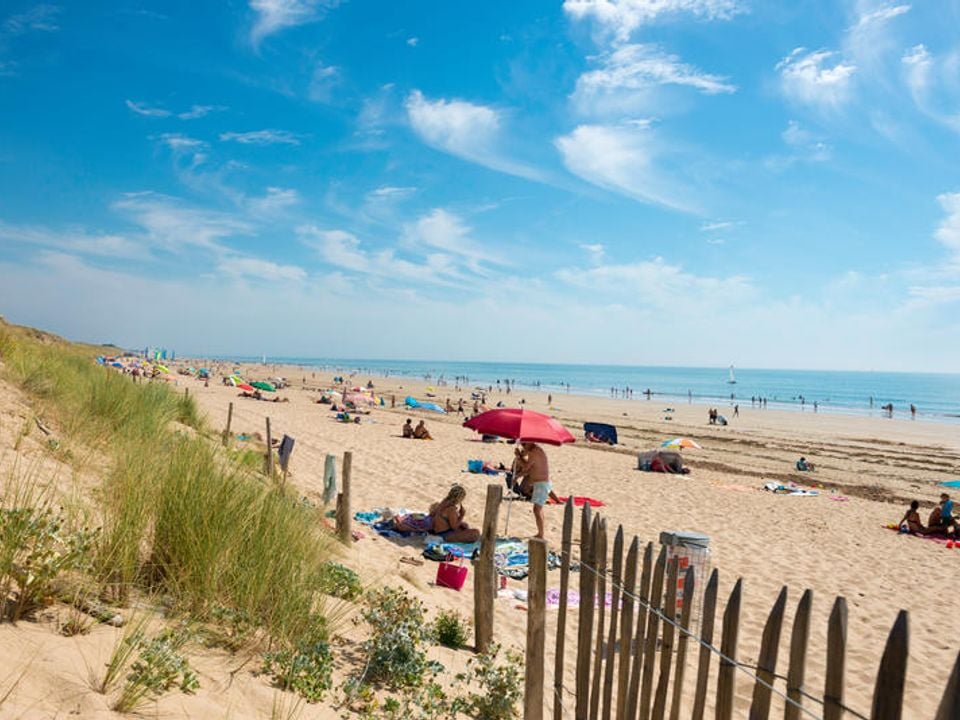 Camping Les Amis de La Plage à LE BOIS PLAGE EN RE, tarifs et réservations