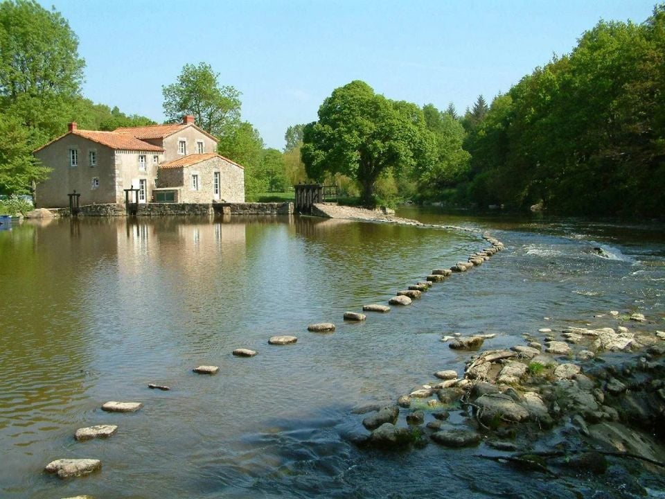 Camping la Vallée de Poupet