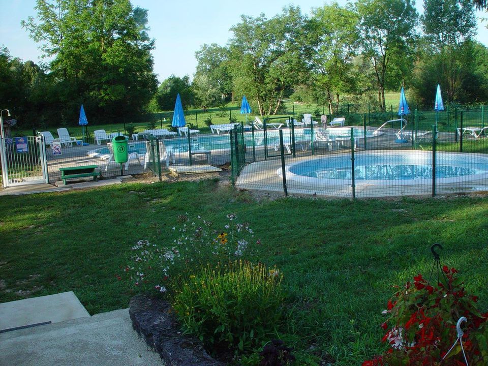 France - Jura - Montbarrey - Flower Camping les 3 Ours 3*