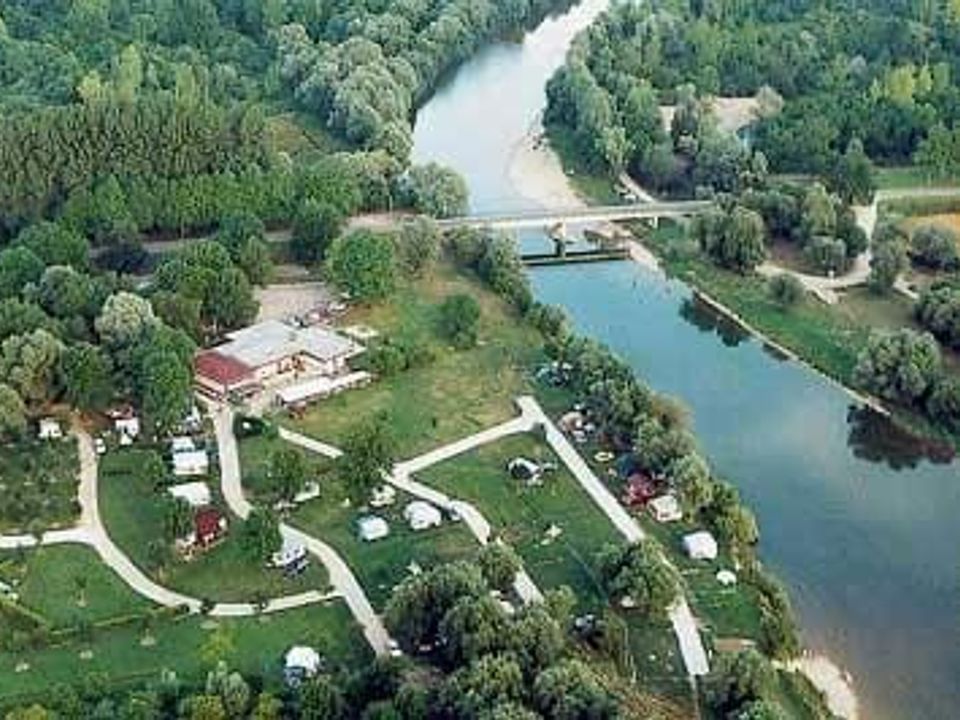 France - Jura - Montbarrey - Flower Camping les 3 Ours 3*