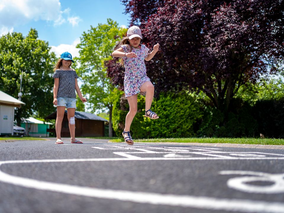 France - Centre - Loches - Camping Romanée - La Citadelle, 4*