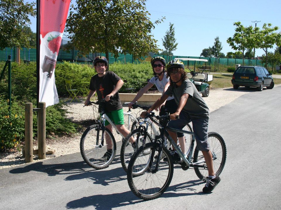 France - Centre - Chemillé sur Indrois - Camping Les Coteaux du Lac, 4*