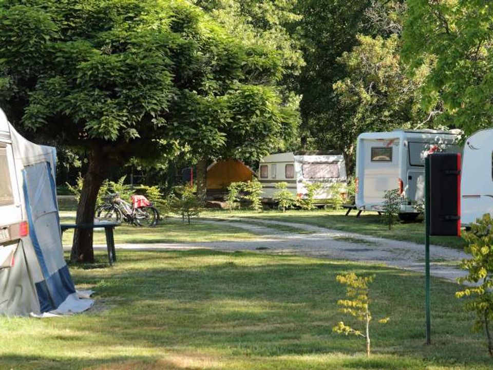 France - Bourgogne Franche Comté - Rogny les Sept Écluses - Camping des Lancières, 3*