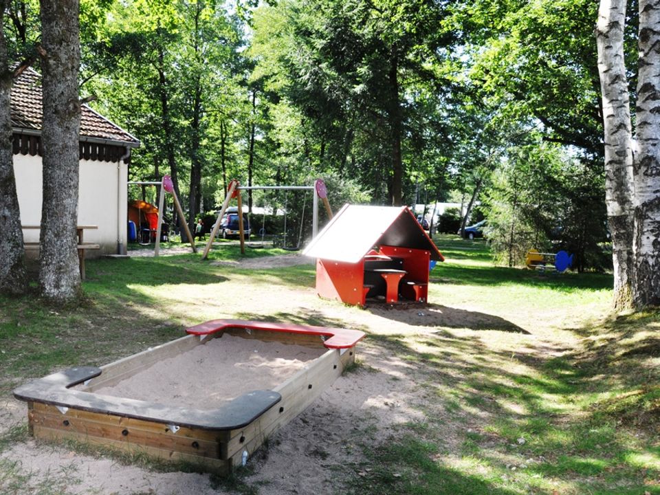 France - Vosges - Herpelmont - Camping Domaine des Messires, 4*