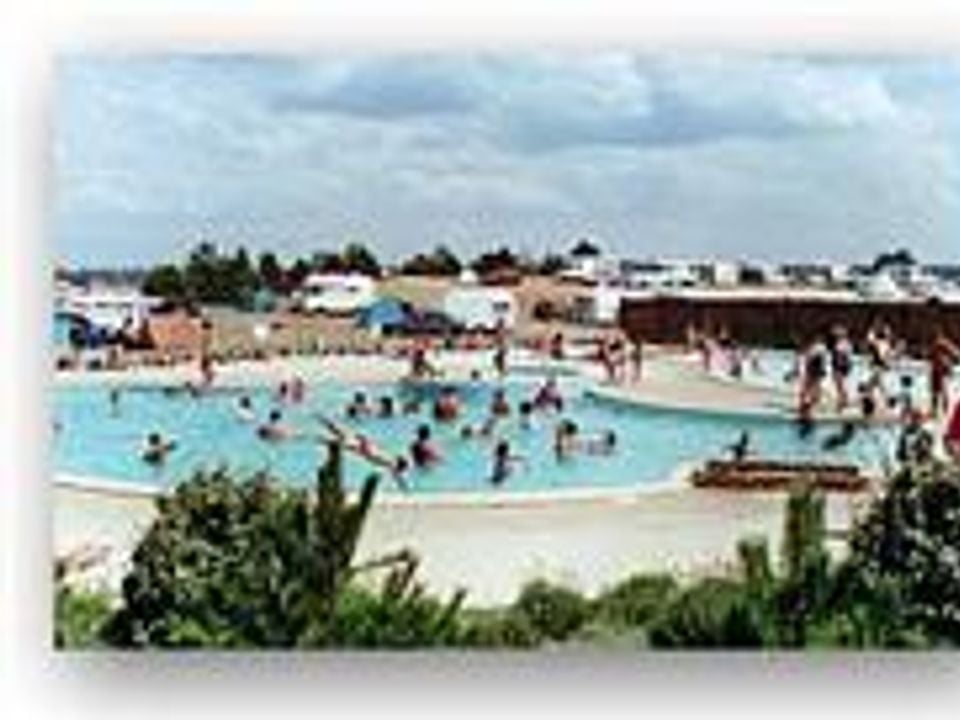 Camping La Vanlée Saint Martin De Bréhal