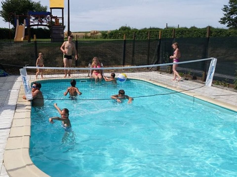 Camping La Jonquiere à HON HERGIES, tarifs et réservations