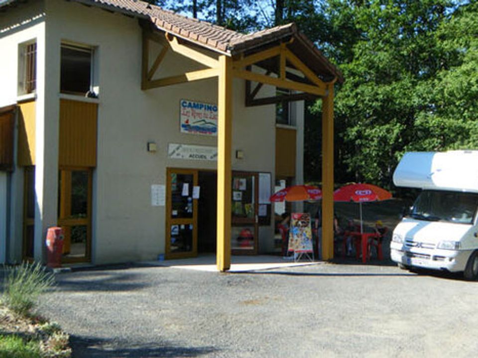 France - Auvergne - Saint Gérons - Camping les Rives du Lac, 3*