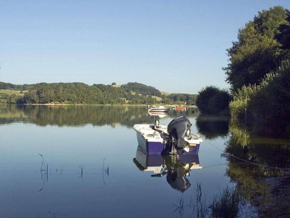 France - Auvergne - Saint Gérons - Camping les Rives du Lac, 3*