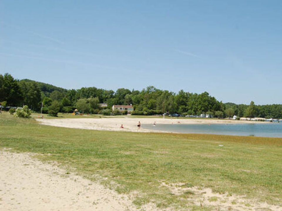 France - Auvergne - Saint Gérons - Camping les Rives du Lac, 3*