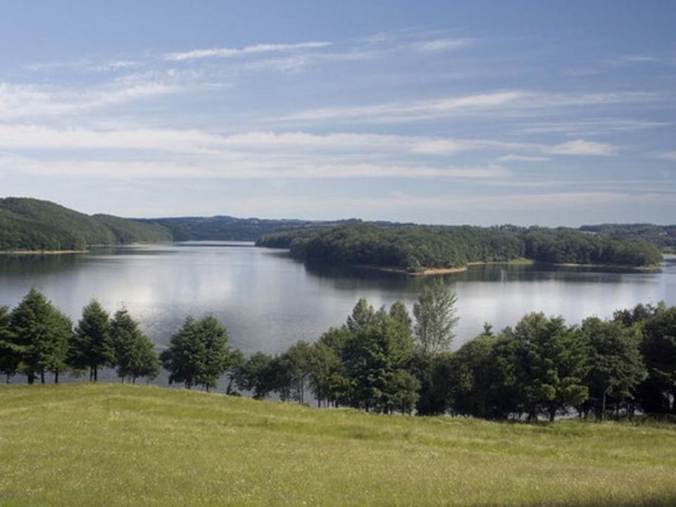 France - Auvergne - Saint Gérons - Camping les Rives du Lac, 3*