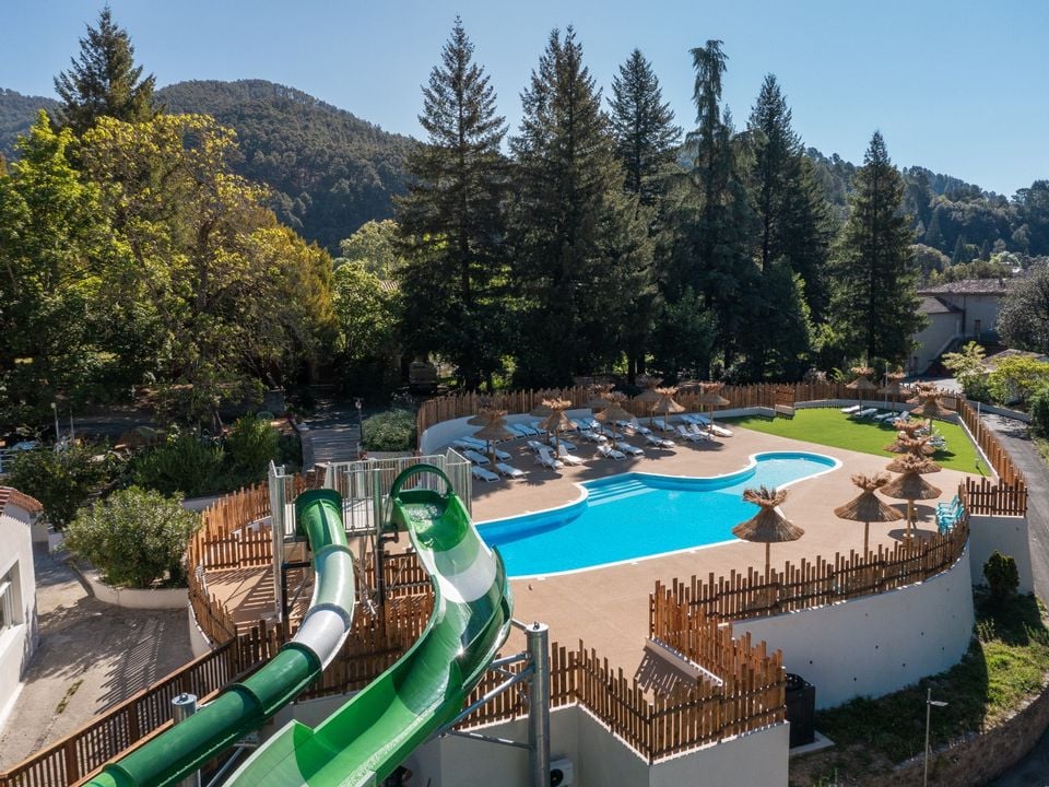 Camping maeva Escapades du Château de l&apos;Hom